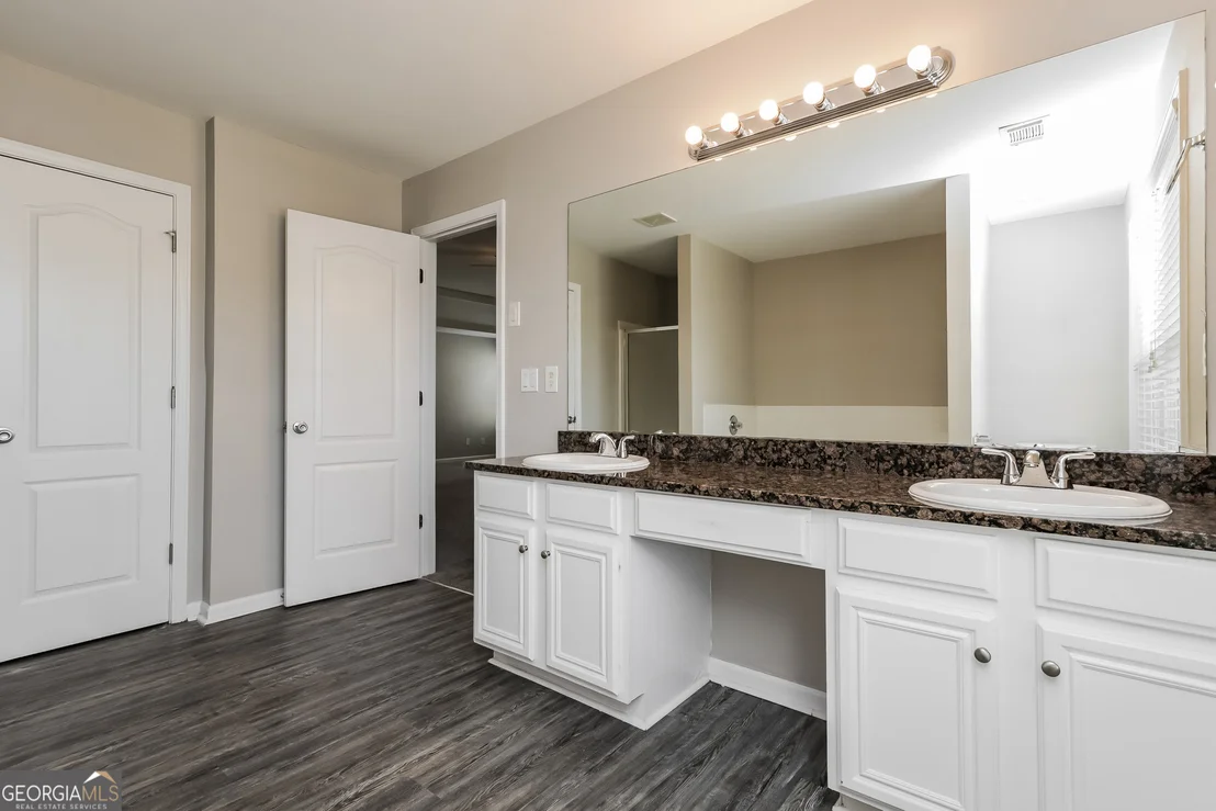 Photo of 180 Hawken Trail