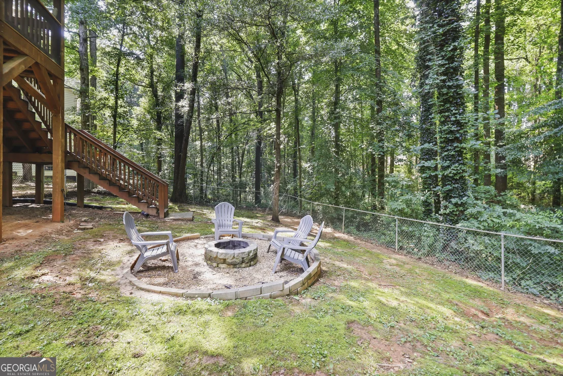 Photo of 1607 White Oak Drive
