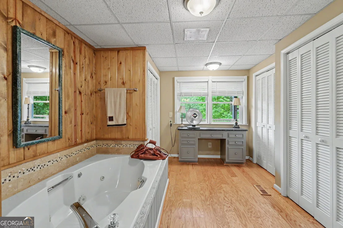 Photo of 854 Saddleback Circle