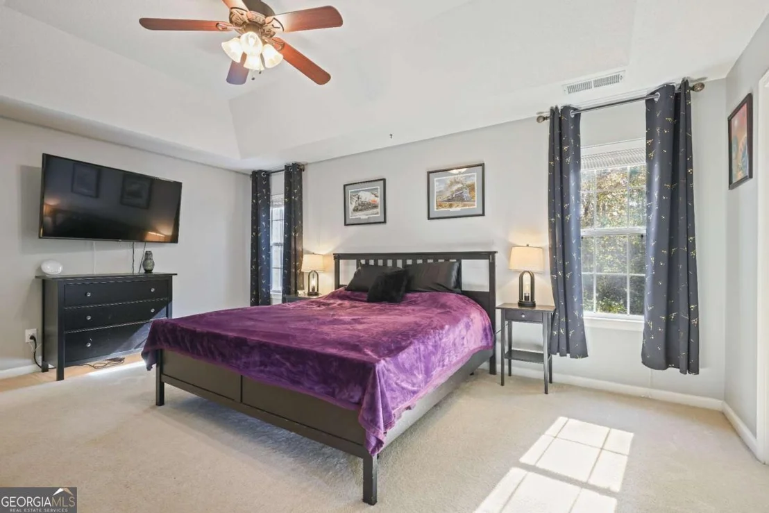 Photo of 102 Silverleaf Lane