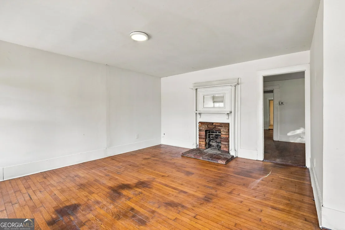 Photo of 5908 Wall Street