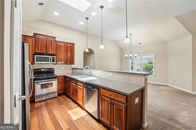 Photo of 204 Oakleaf Drive