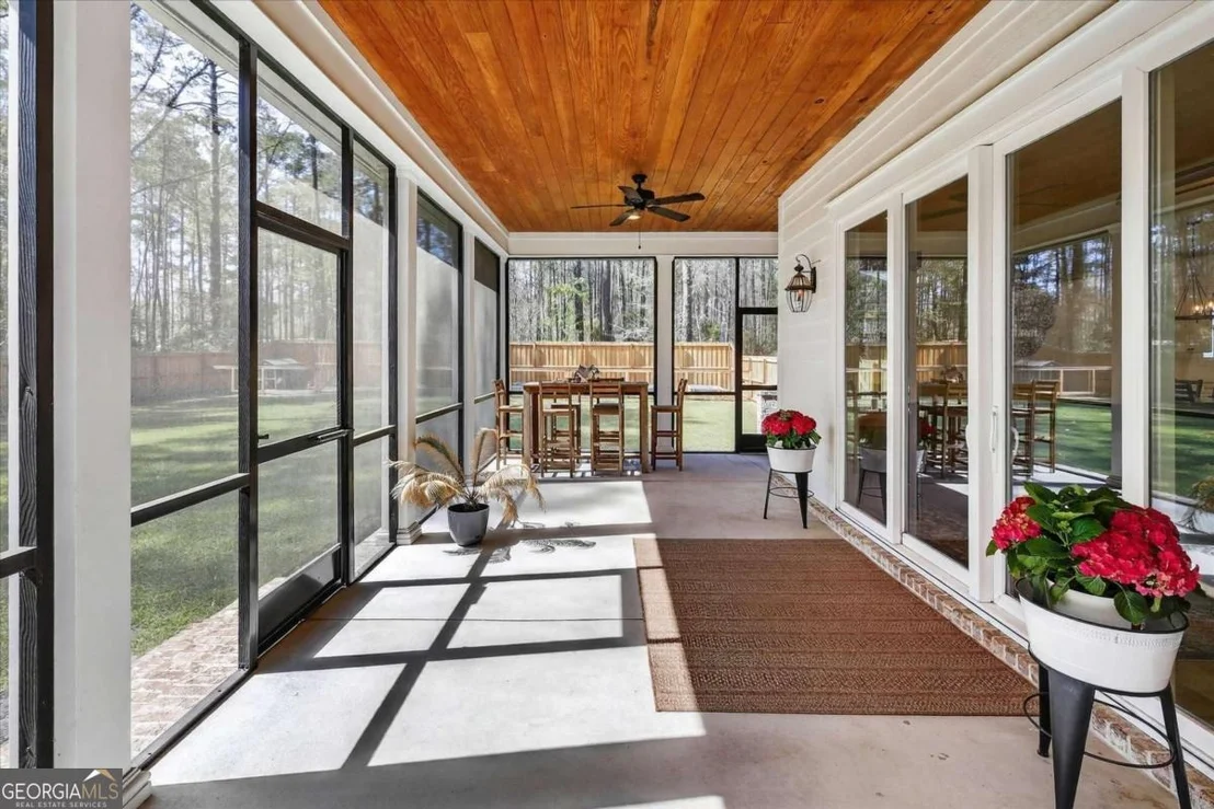 Photo of 320 Long Pond Road