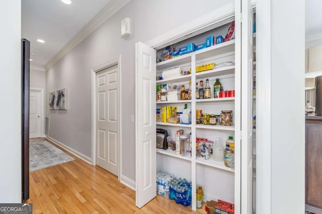 Photo of 161 Greentree Drive