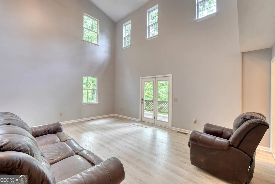 Photo of 20 Eagle Heights Road