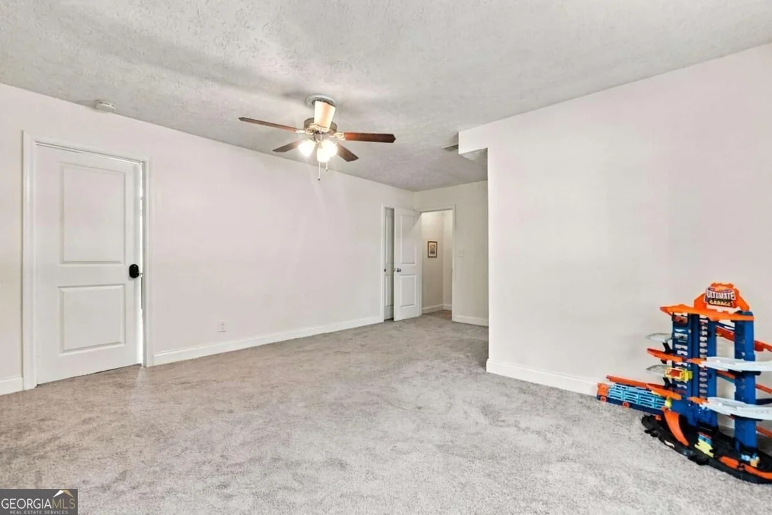 Photo of 408 White Way