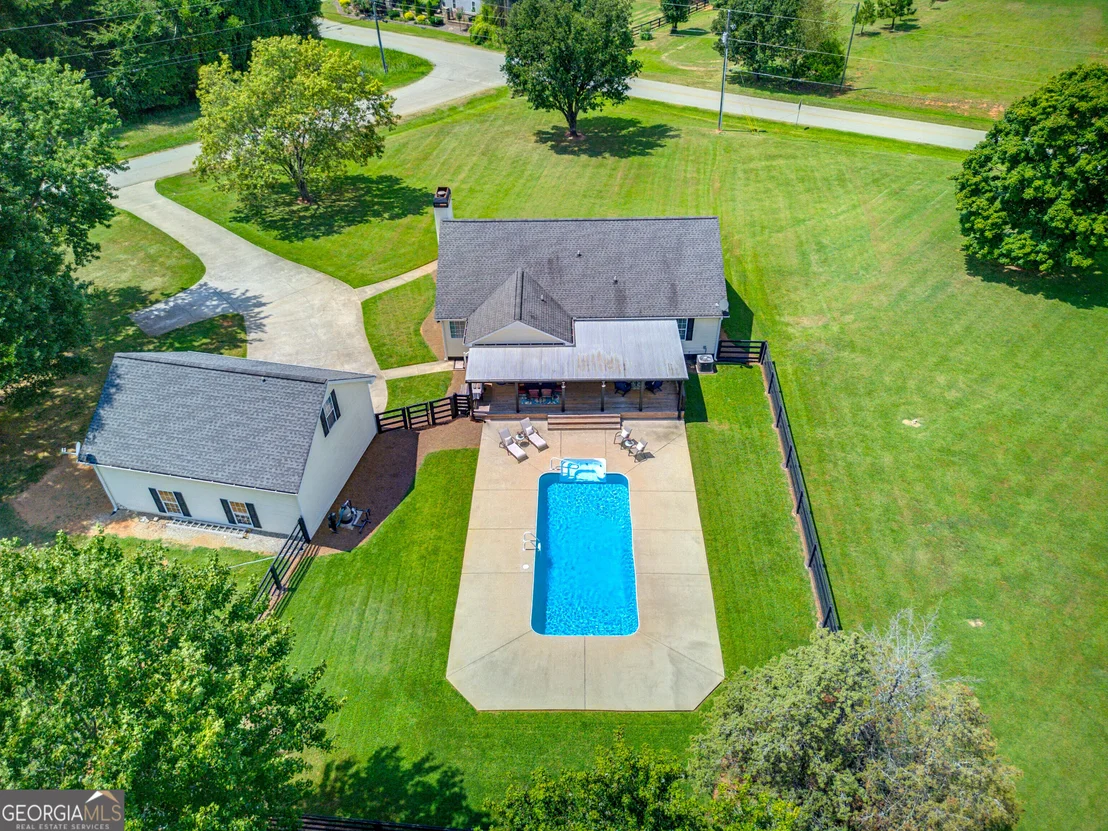 Photo of 15 Davis Road