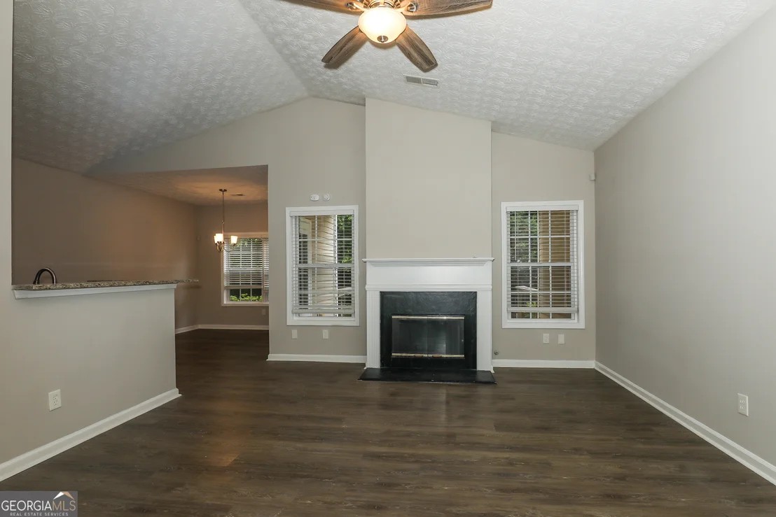Photo of 1055 Maple Leaf Drive