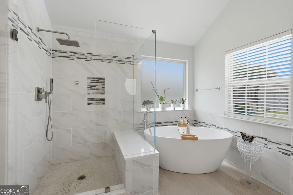 Photo of 5565 Banner Boulevard