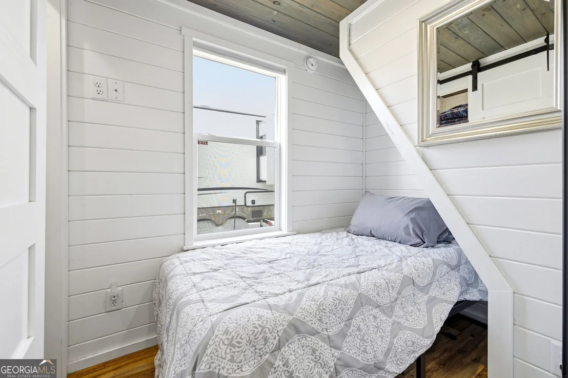 Photo of 102 Mountain Meadows Drive