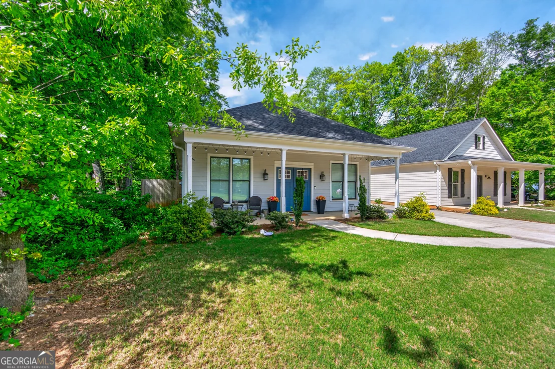 Photo of 1001 Davis Street