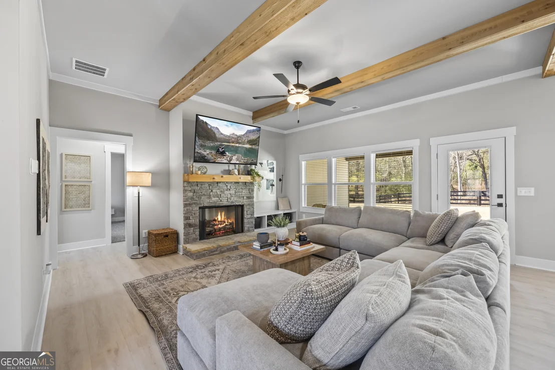 Photo of 152 White Oak Way