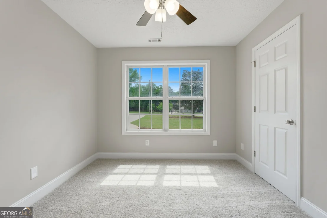 Photo of 155 Oak Hill Circle