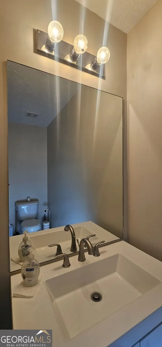 Photo of 661 Michael Circle