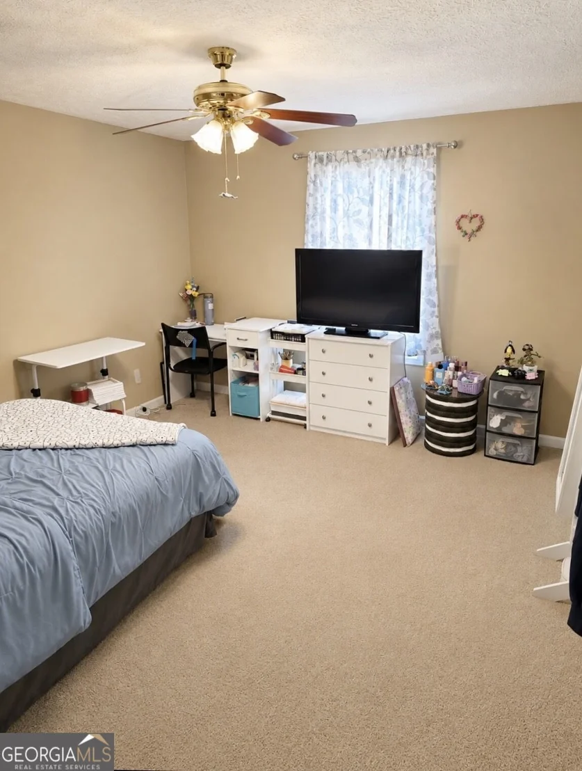 Photo of 813 HESTER Drive