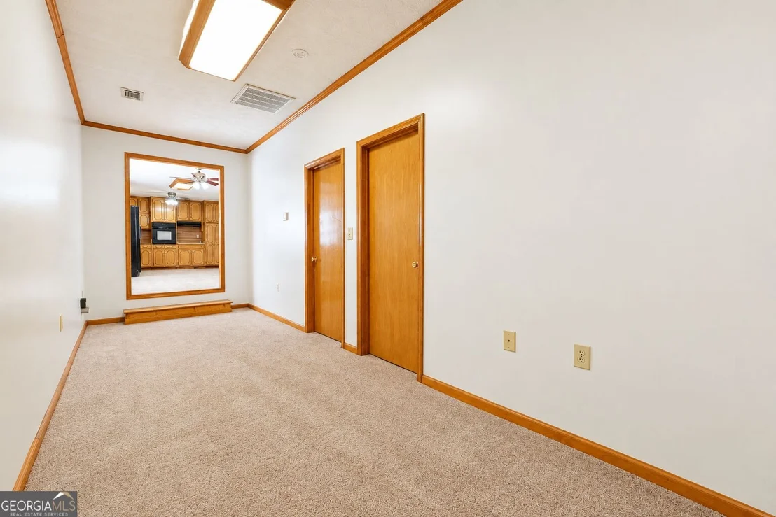 Photo of 370 Davis Road