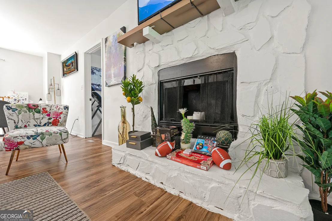 Photo of 5989 Bowden Street