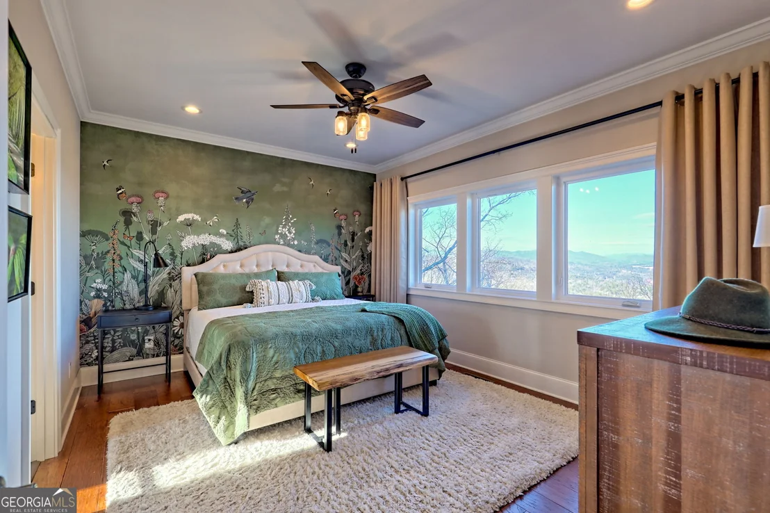 Photo of 916 Arbor Drive