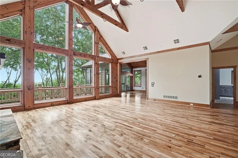 Photo of 861 Summit Drive