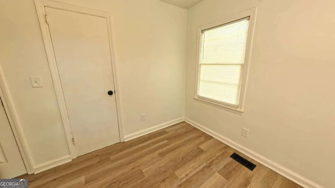 Photo of 75 Collins Road