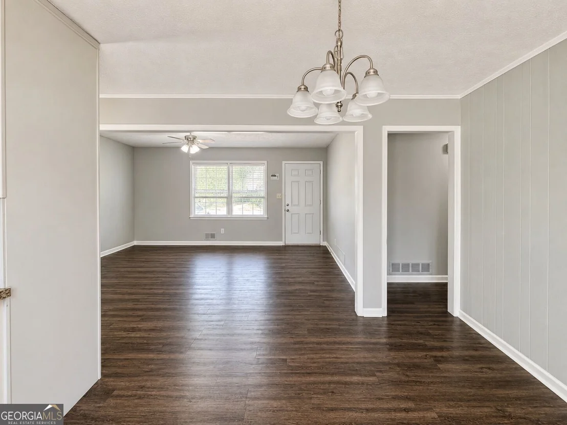Photo of 1716 Hallmark Drive