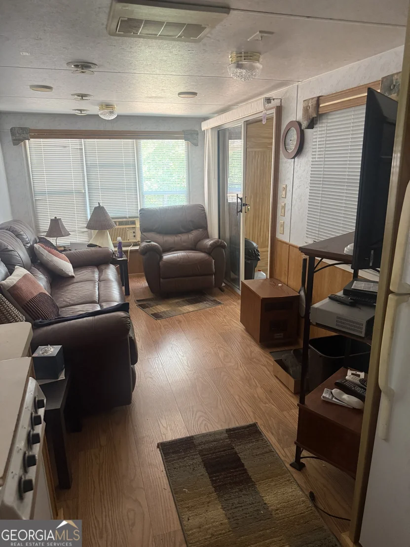 Photo of 372 Pope Lane