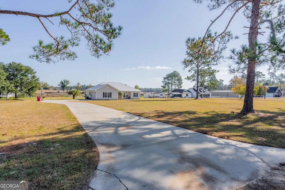 Photo of 6664 Southside Drive