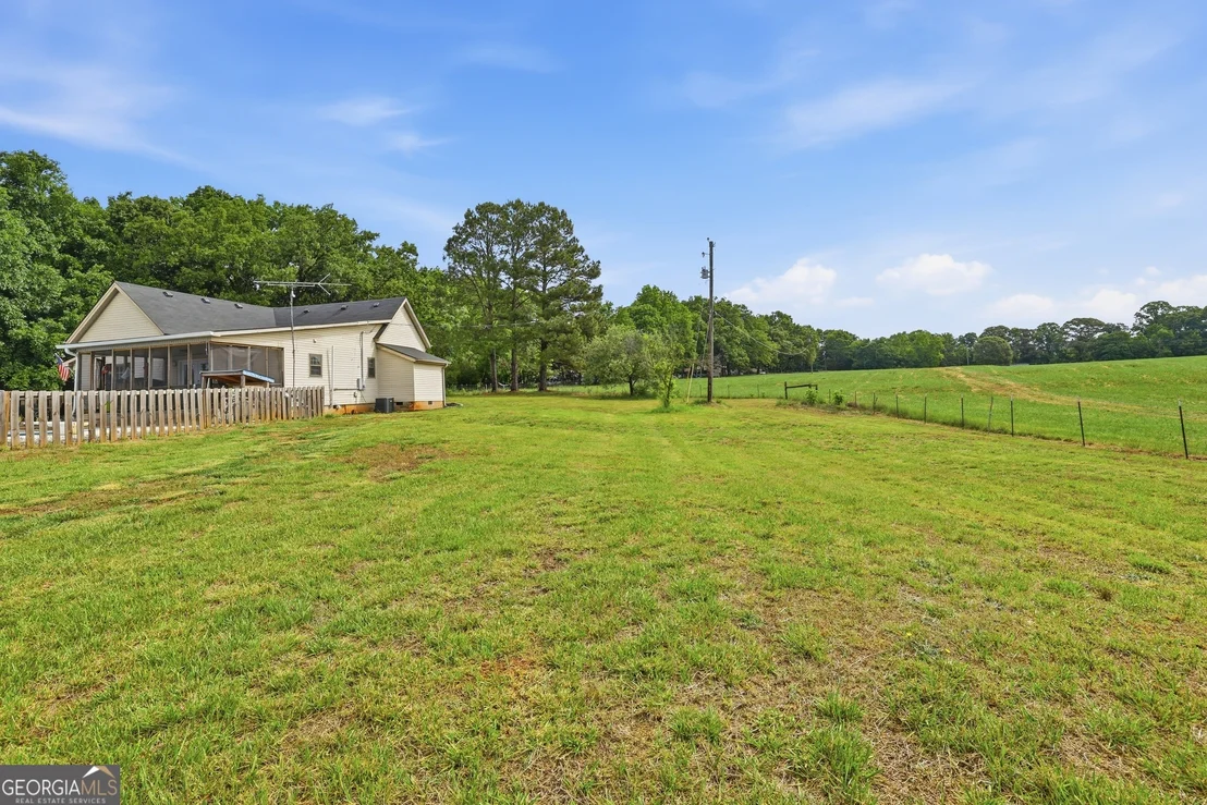 Photo of 5525 Sandy Cross Road