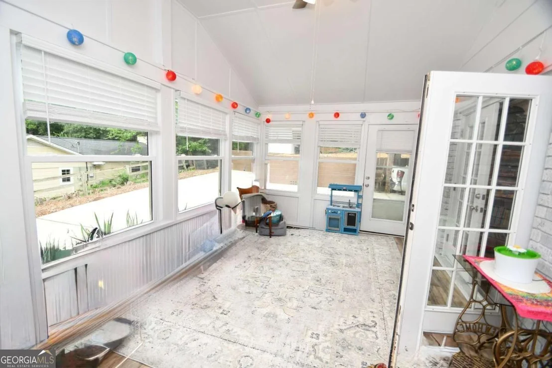 Photo of 280 Valleybrook Drive