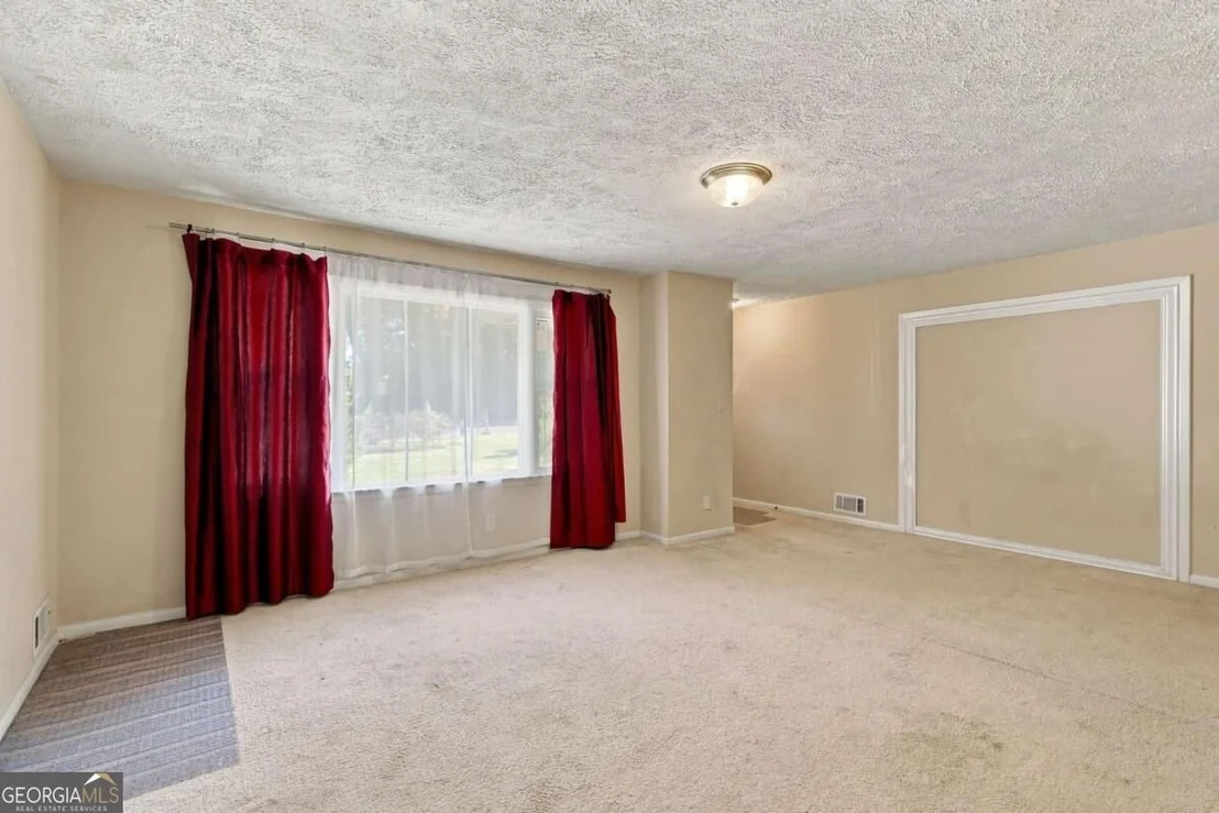 Photo of 2498 Johnson Drive
