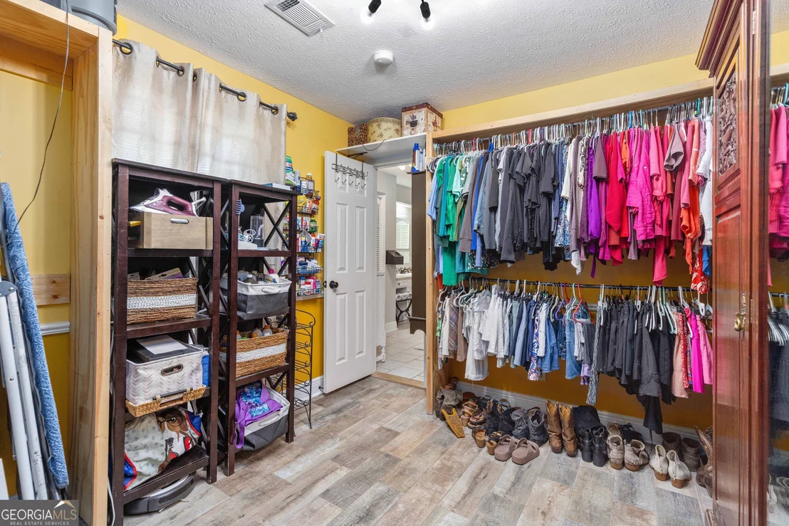 Photo of 6811 Mobley Road