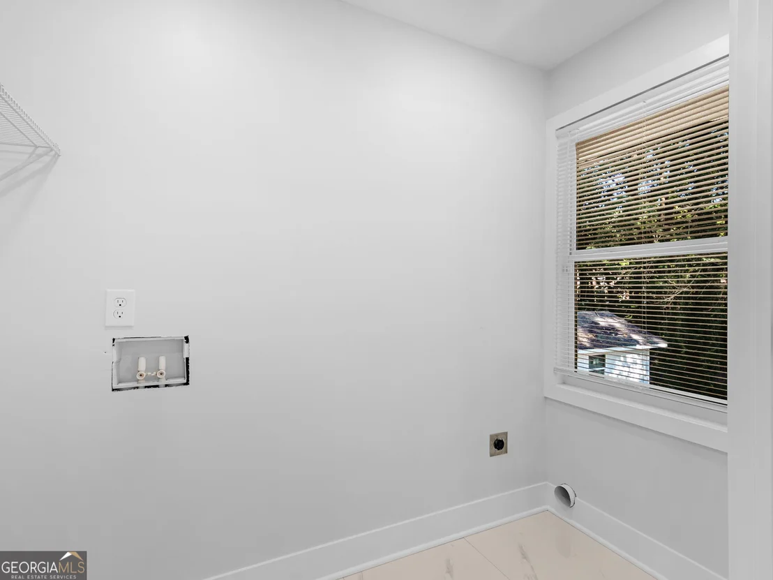 Photo of 984 Morrow Road