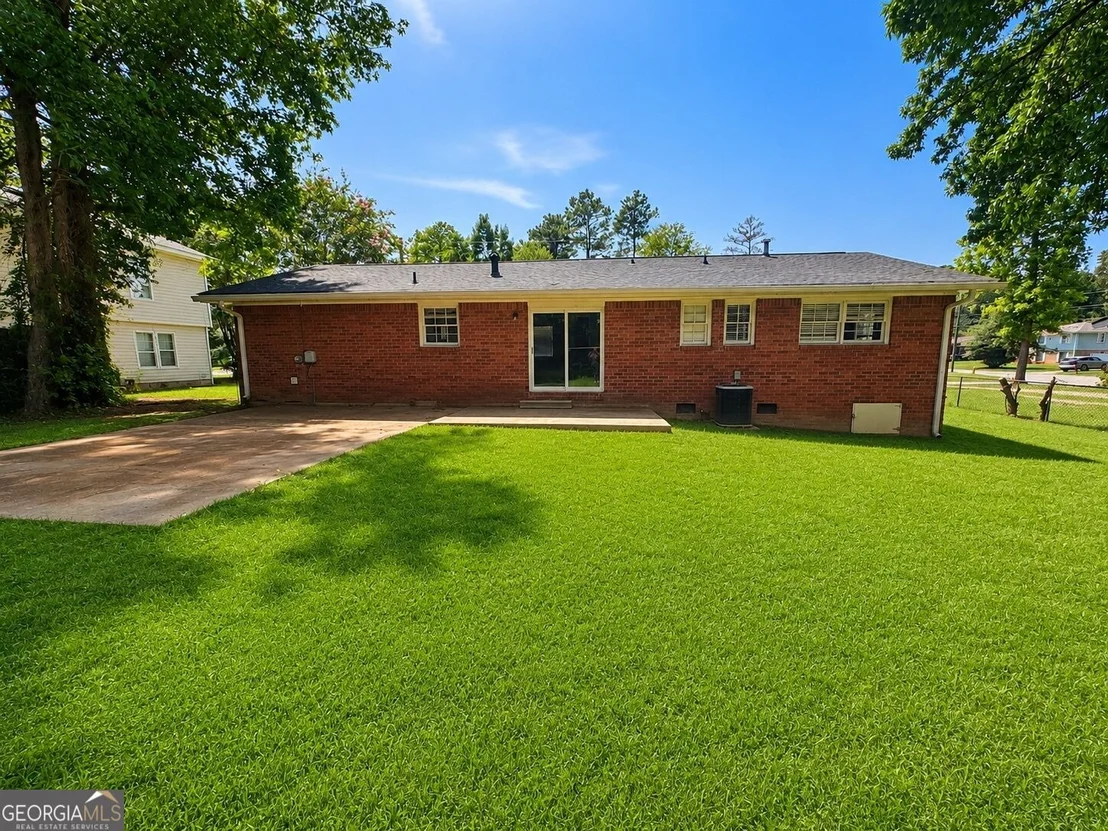 Photo of 1716 Hallmark Drive