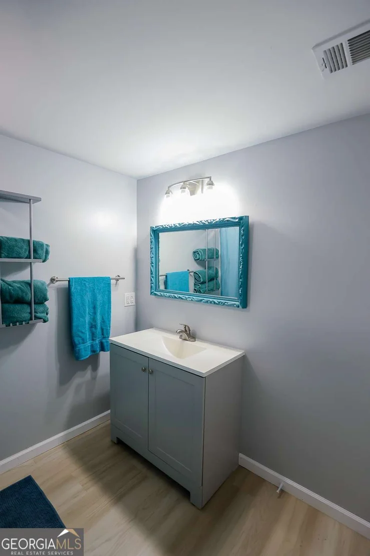Photo of 1492 Sand Hill Road