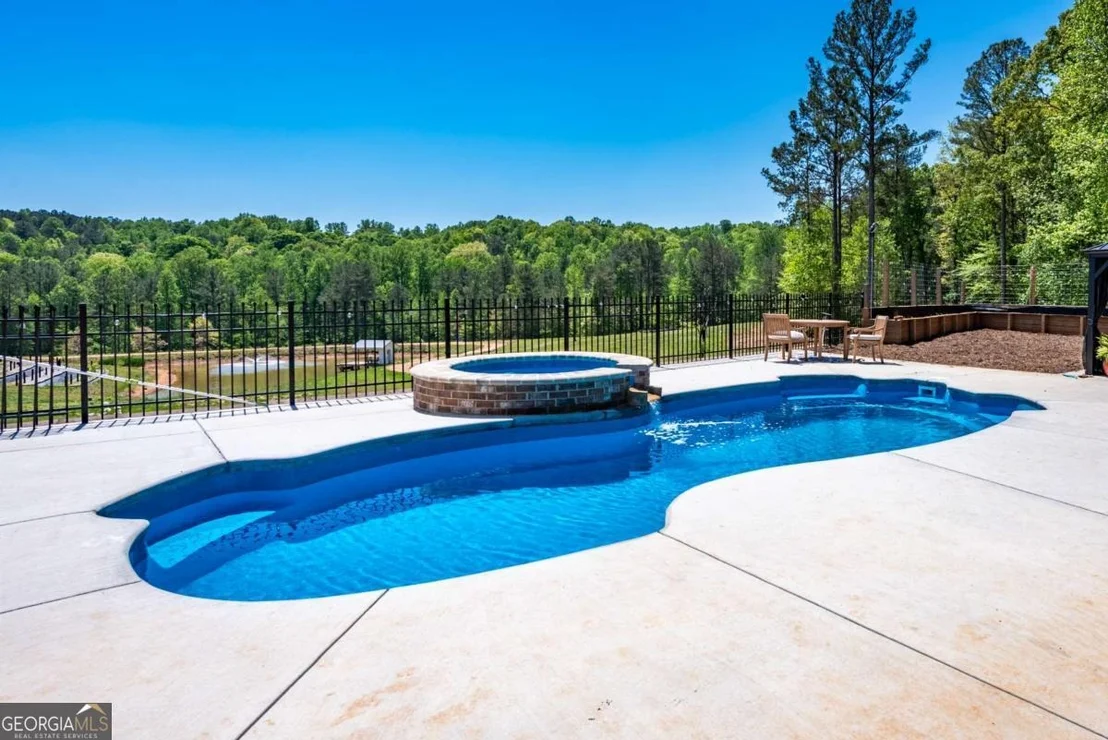 Photo of 228 Grey Squirrel Point