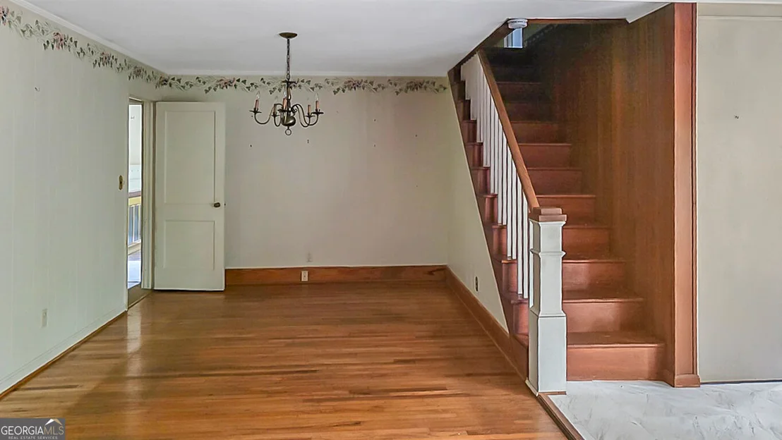 Photo of 819 Hillcrest Drive