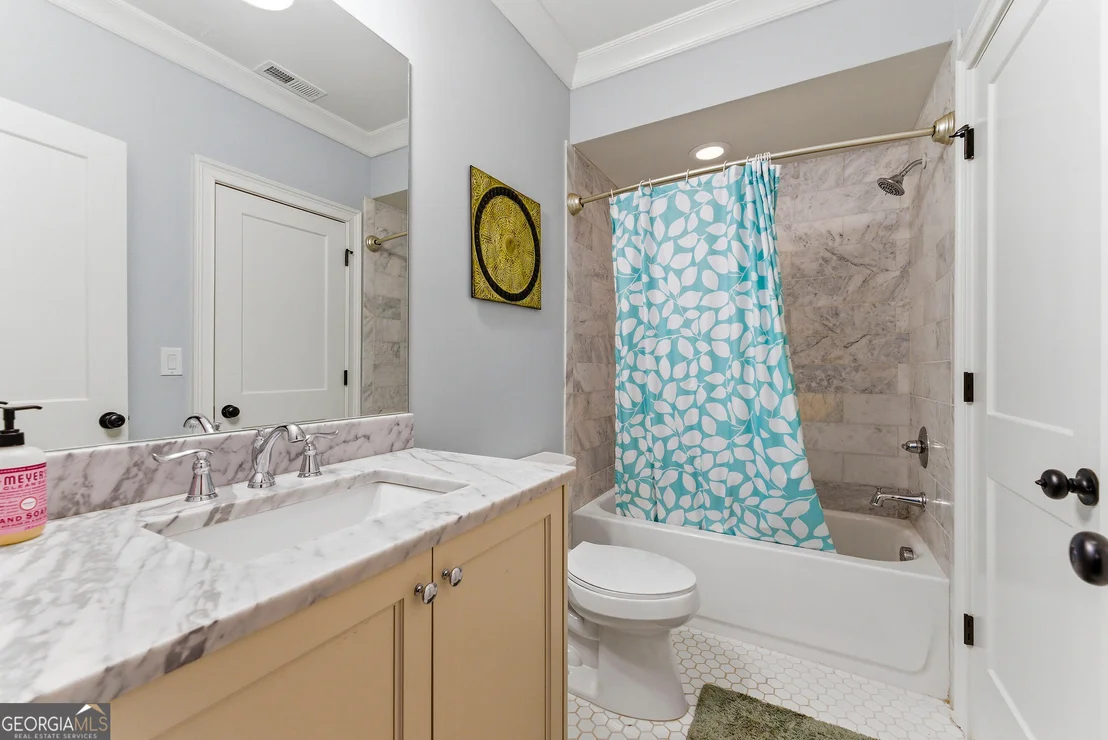 Photo of 1205 Oldfield Road