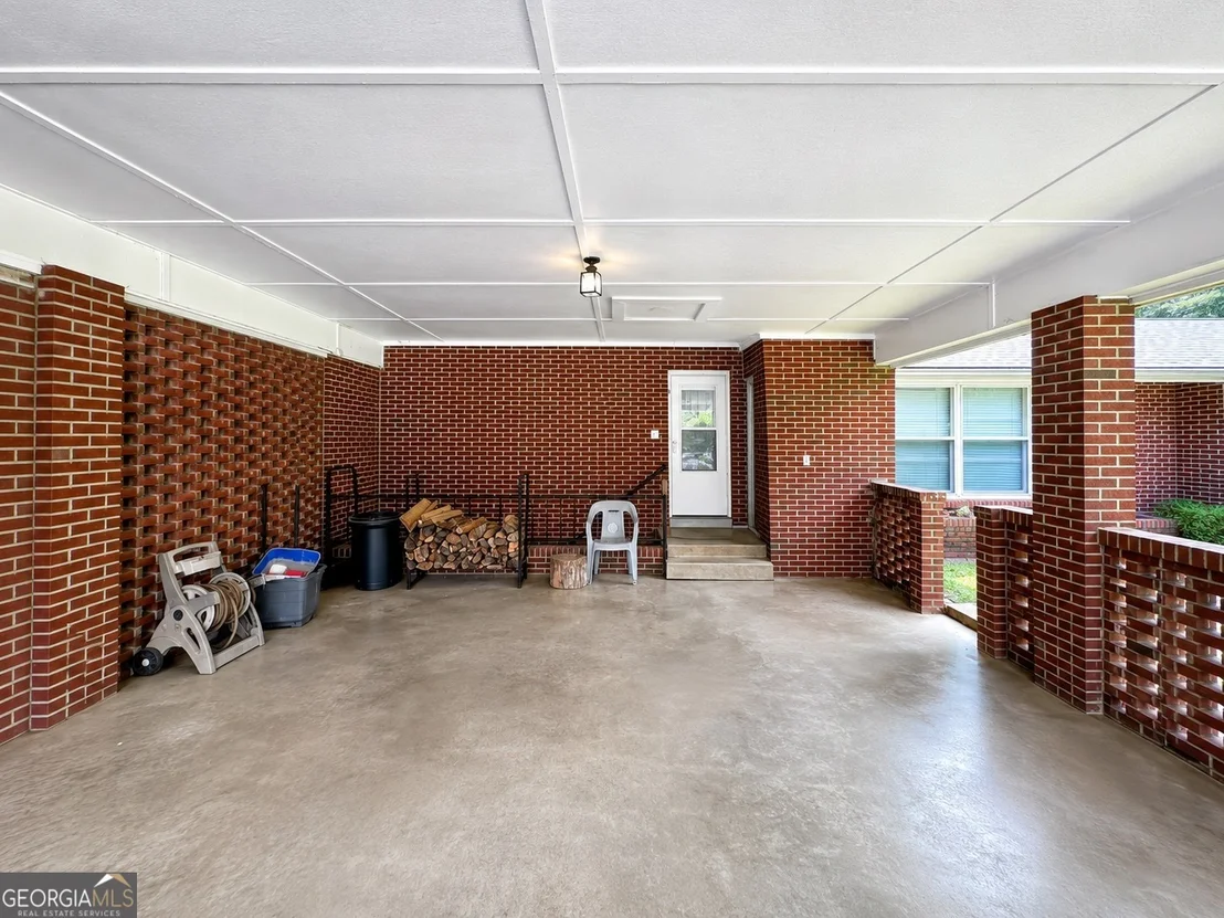 Photo of 17 Deforest Avenue