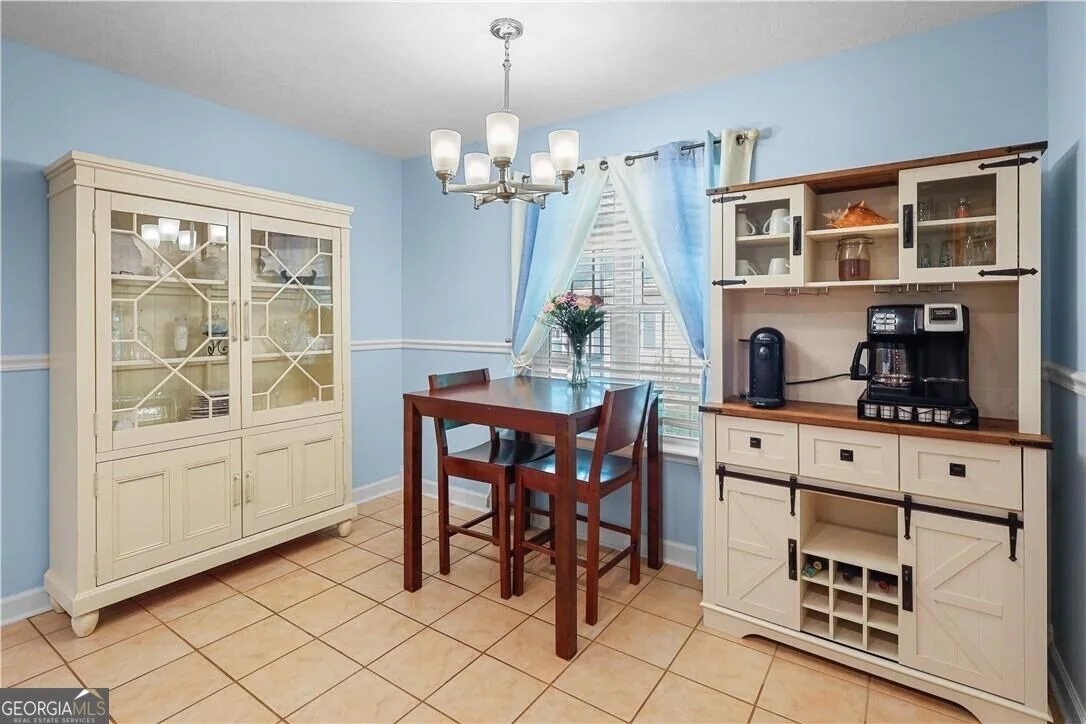 Photo of 3158 Midland Road
