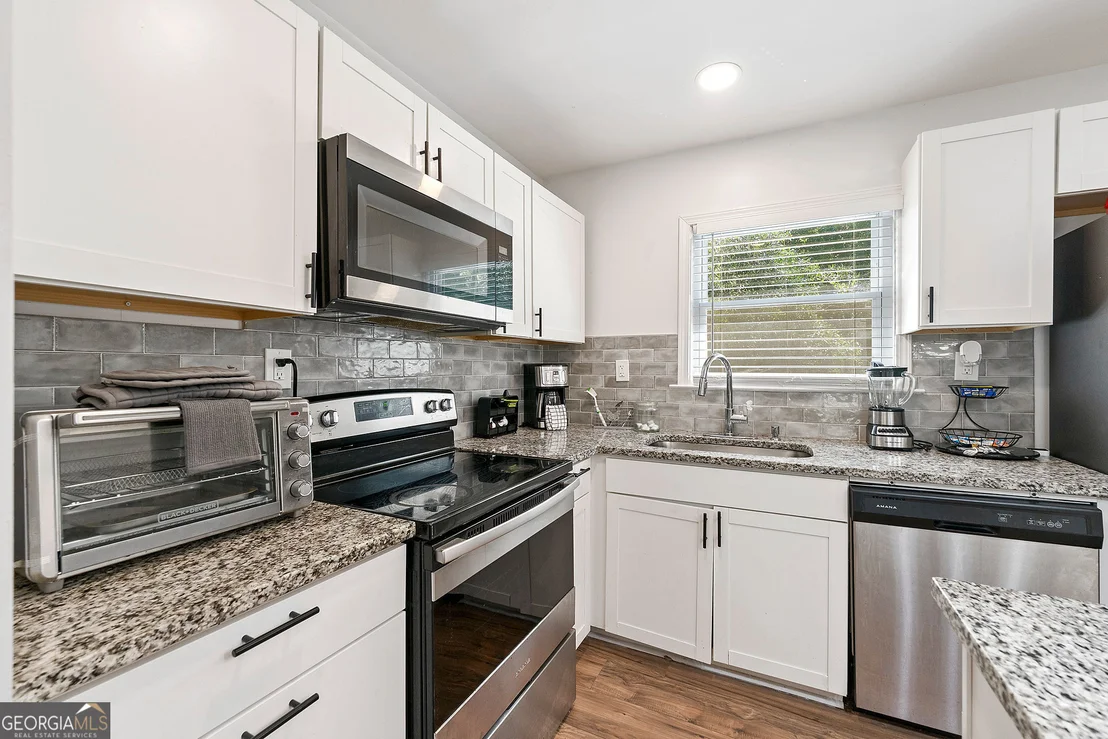 Photo of 5989 Bowden Street