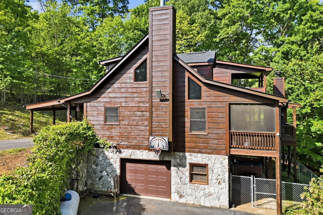 Photo of 303 Pine Forest Loop