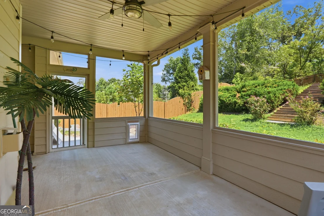Photo of 5565 Banner Boulevard