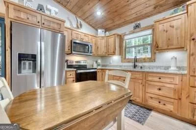 Photo of 124 Lakeside Estates Drive