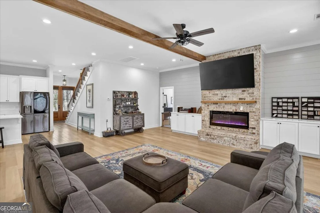 Photo of 320 Long Pond Road