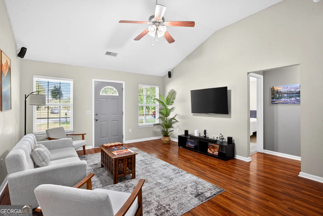 Photo of 410 Shadowbrook Circle