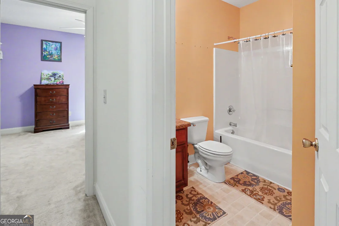 Photo of 830 Lord Fleming Road