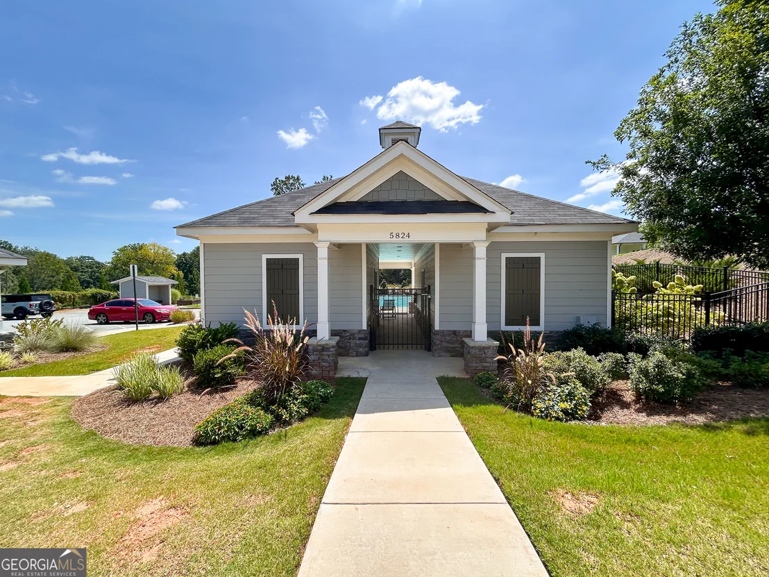 Photo of 5880 Hackberry Lane