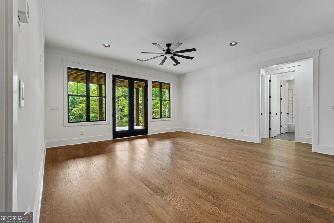 Photo of 681 Warren Road