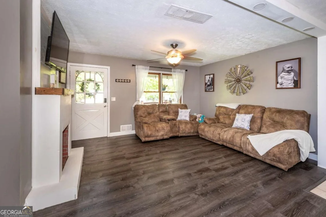 Photo of 795 Pioneer Road
