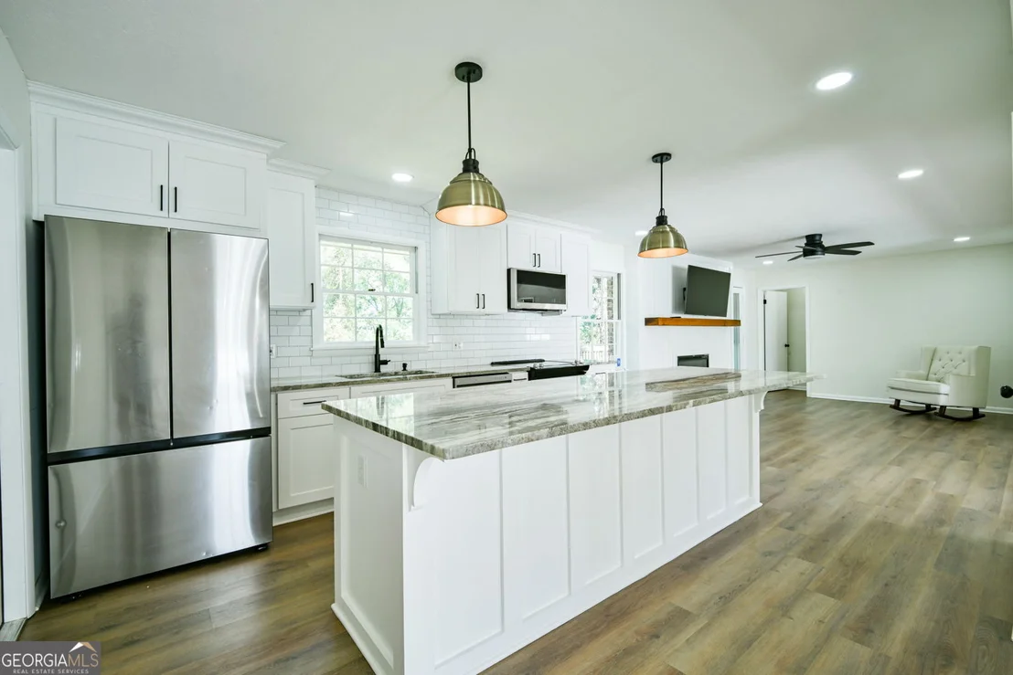 Photo of 641 Oak Drive NW